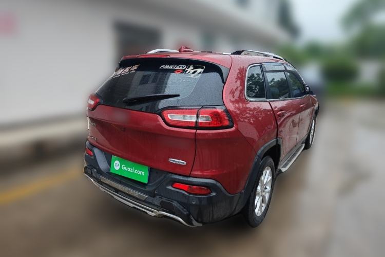 Used Jeep Cherokee 2016 2.4L Leading Smart Version
