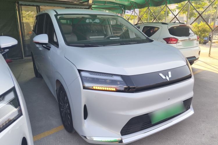 Used Wuling Wuling Starlight 730 2025 Model Pure Electric 500km Luxury Edition
