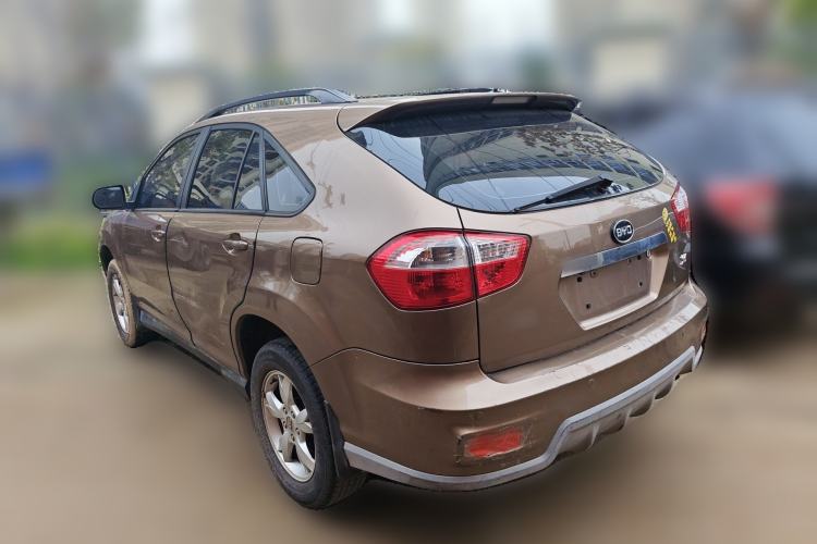 Used BYD S6 2012 2.0L Manual Luxury Version
