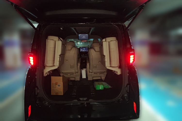 Used Toyota Alphard 2024 Dual-Engine 2.5L Prestige Edition
