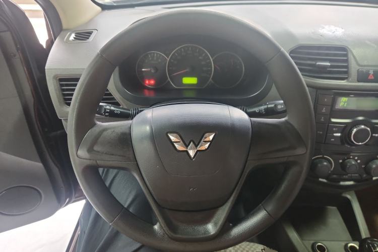 Used Wuling Hongguang 2015 1.5L S Base Model China IV
