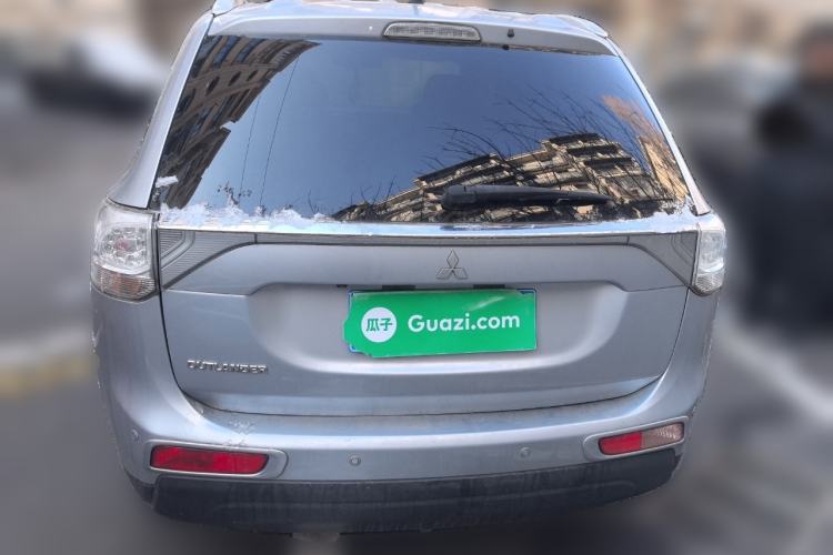 Used Mitsubishi Outlander 2014 2.4L 4x4 Deluxe Value Edition 7 Seats