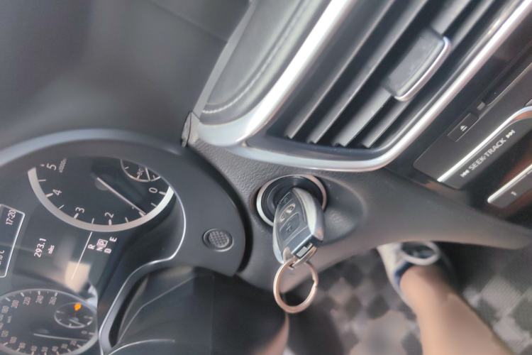 Used Infiniti QX30 2017 1.6T Two-Wheel-Drive Sport Edition