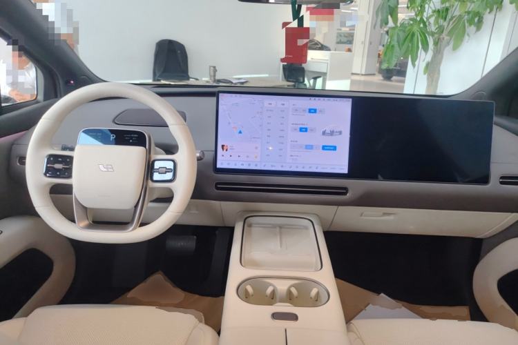 Used Li Auto i6 2025 Model Two-Wheel-Drive Standard Type
