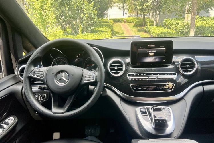 Used Mercedes-Benz V-Class 
