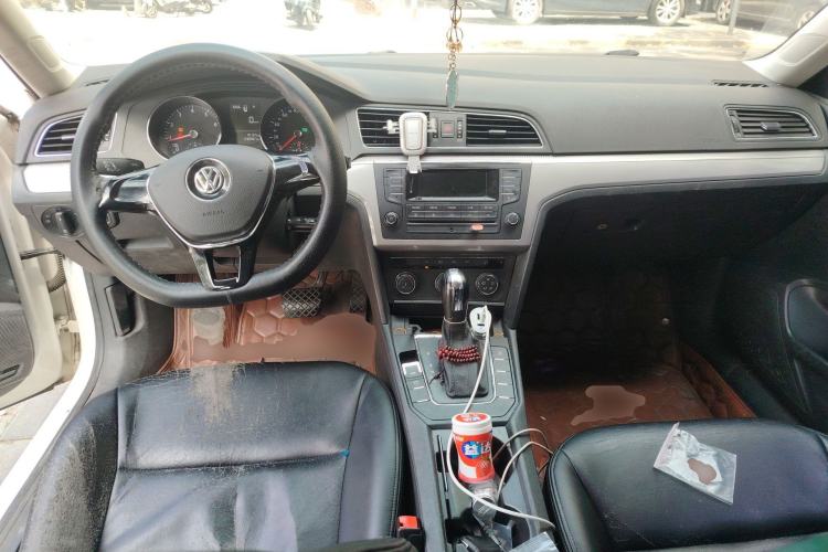 Used Volkswagen Lamando 2015 230TSI DSG Fashion Edition Center Console