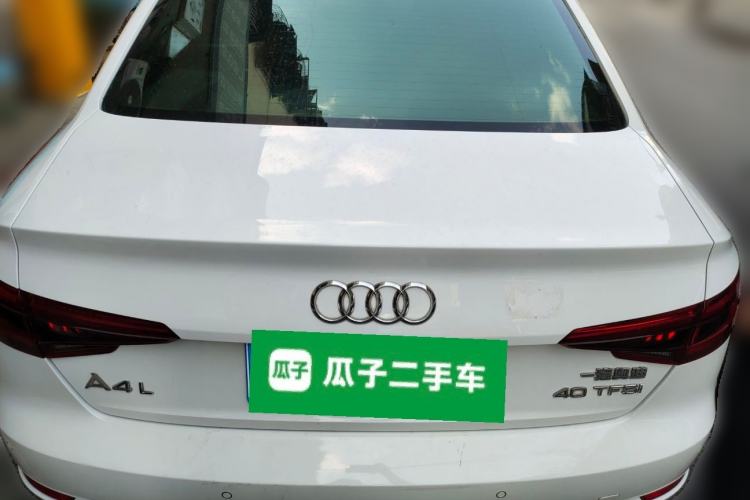 Used Audi A4L 2017 40 TFSI Ambition Edition
