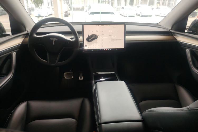 Used Tesla Model Y 2022 Rear-Wheel-Drive Version Center Console