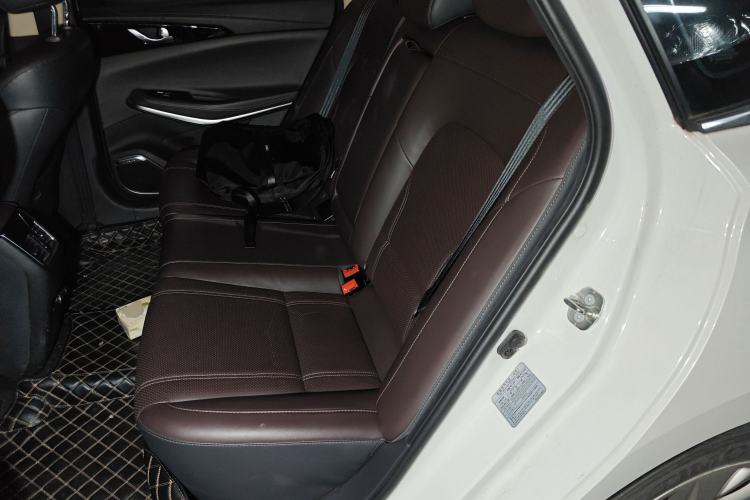 Used CHANGAN Raeton CC 2018 1.5T Automatic Elegant Starry Edition China V Standard Left Rear Seat