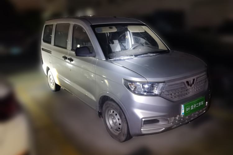 Used Wuling Hongguang V 2019 1.5L Standard Version China VI LAR
