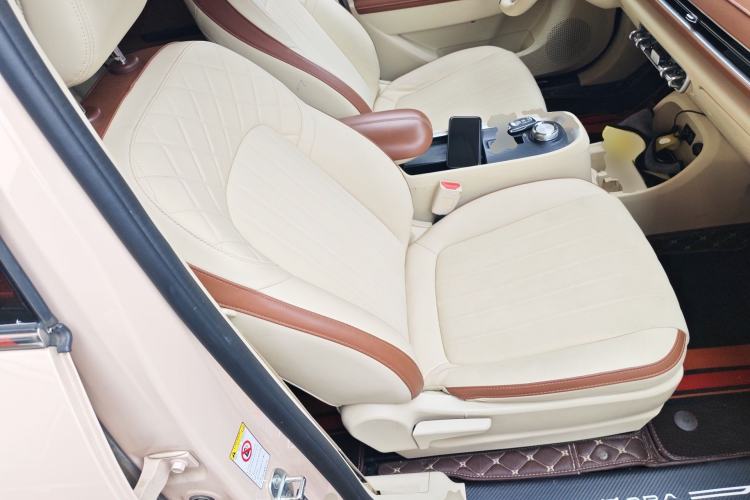 Used ORA Good Cat 2021 400km Standard Range Venus Edition Lithium Iron Phosphate Right Front Seat