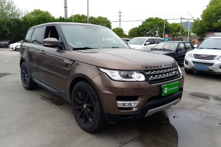 Used Land Rover Range Sport 2014 3.0 SC V6 HSE Front Right 45 Deg