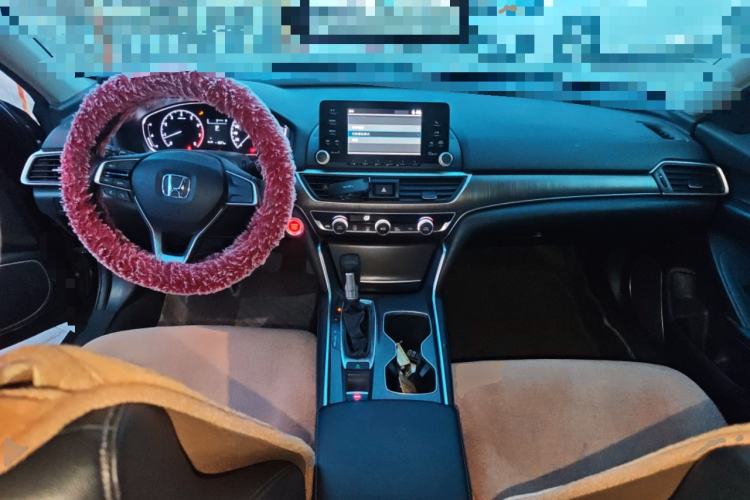 Used Honda Accord 2018 230TURBO Comfort Version National V Center Console