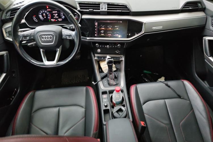 Used Audi Q3 2020 35 TFSI Fashionable and Elegant Model Center Console