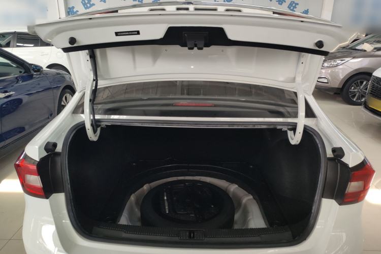 Used Roewe i5 2020 1.5L Automatic 4G Connect Luxury Flagship Edition