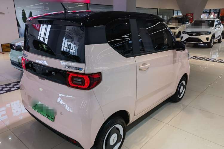 Used Wuling Hongguang MINIEV 2022 Macaron Premium Model – Lithium Iron Phosphate