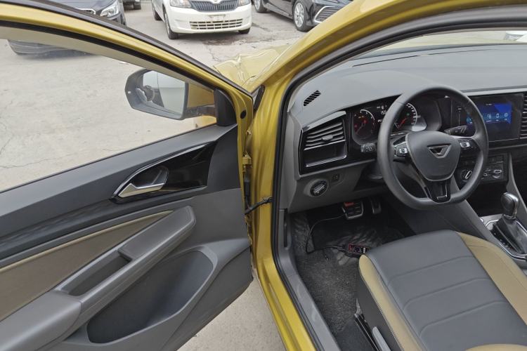 Used Jetta VS5 2019 280TSI Automatic Enjoyment Model
