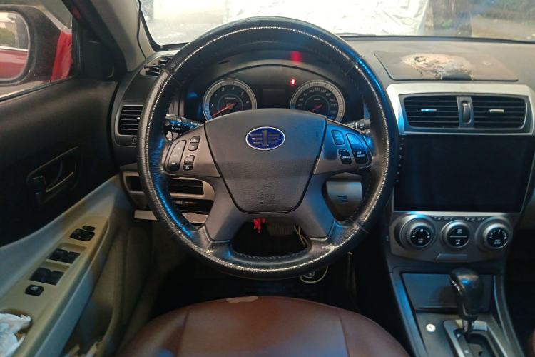 Used Bestune B50 2012 1.6L automatic with sunroof Steering Wheel