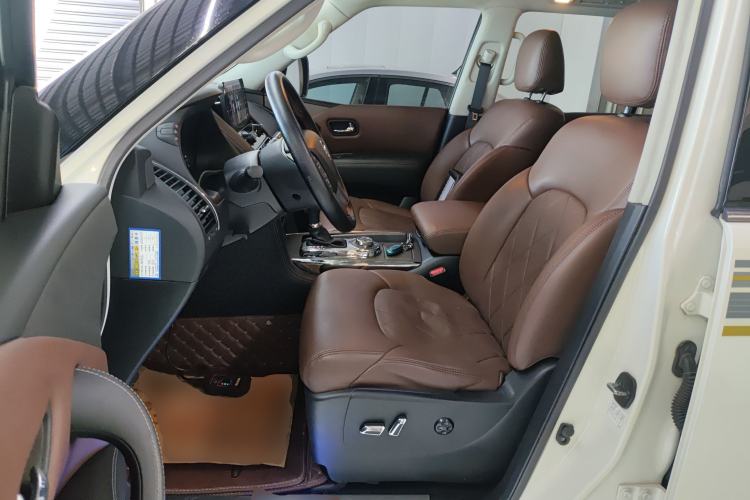 Used Nissan Patrol 2017 4.0L SE U.S.-Spec Version Left Front Seat