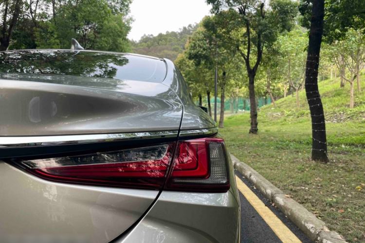 Used Lexus ES 2022 200 Excellence Edition