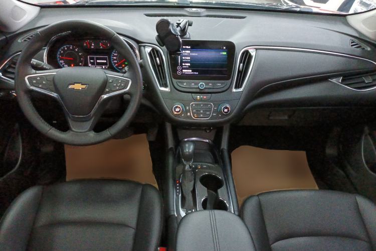 Used Chevrolet Malibu XL 2021 535T Automatic Sport Edition Center Console