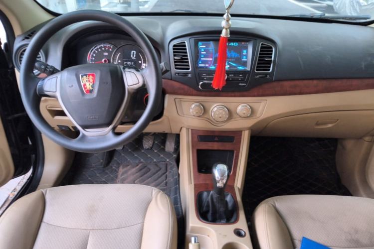 Used Roewe 350 2014 1.5L Manual Swift Edition Center Console