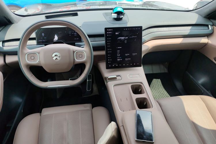 Used Nio ES8 2024 100kWh Signature Edition Center Console