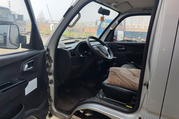 Used Foton Xiangling M 2018 1.5L Non-Load-Bearing Double-Cab with Dual Rear Tires (Cargo Version) DAM15L