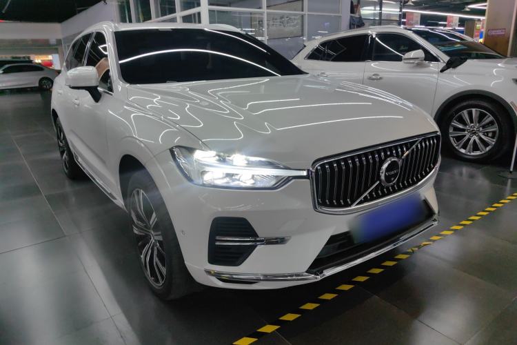 Used Volvo XC60 New Energy 2023 T8 Plug-in Hybrid Long-Range All-Wheel Drive Smart Luxury Edition

