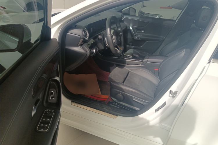 Used Mercedes-Benz A-Class 2022 Second Facelift A 200 L Sport Sedan Fashion Version