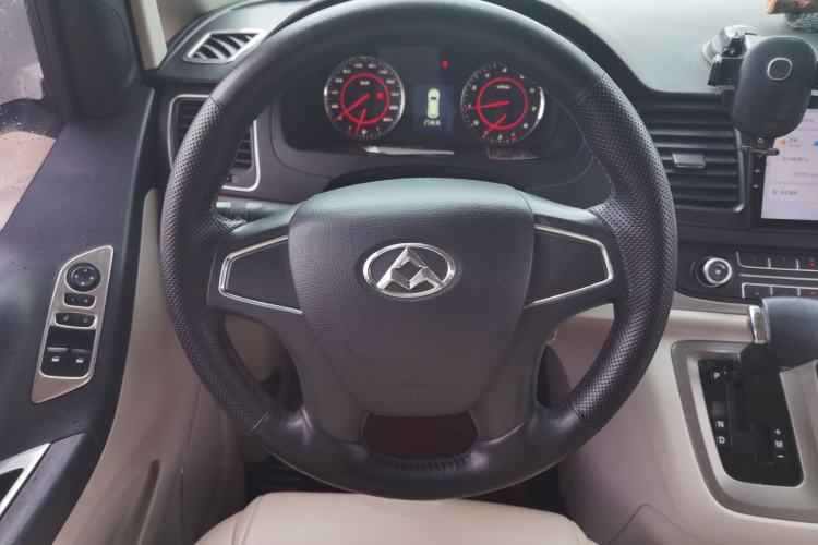 Used SAIC MAXUS G10 2015 2.0T Automatic Anniversary Edition