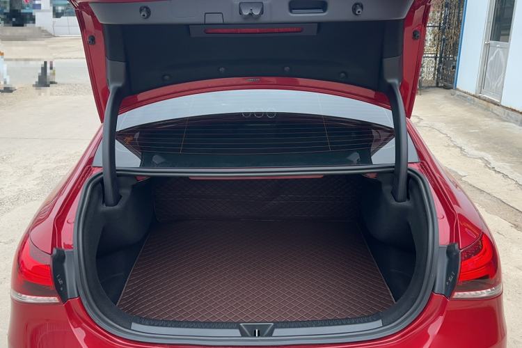 Used Mercedes-Benz A-Class 2022 Second Facelift A 200 L Sport Sedan Fashion Version
