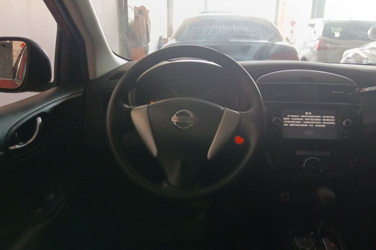Used Nissan Tiida 2013 1.6L CVT Cool Cafe Edition Steering Wheel