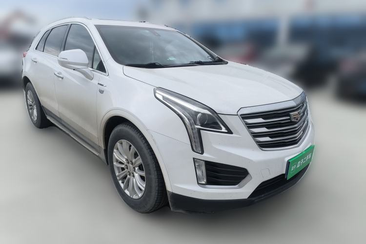 Used Cadillac XT5 2018 28E Four-Wheel Drive Tech Version Front Right 45 Deg