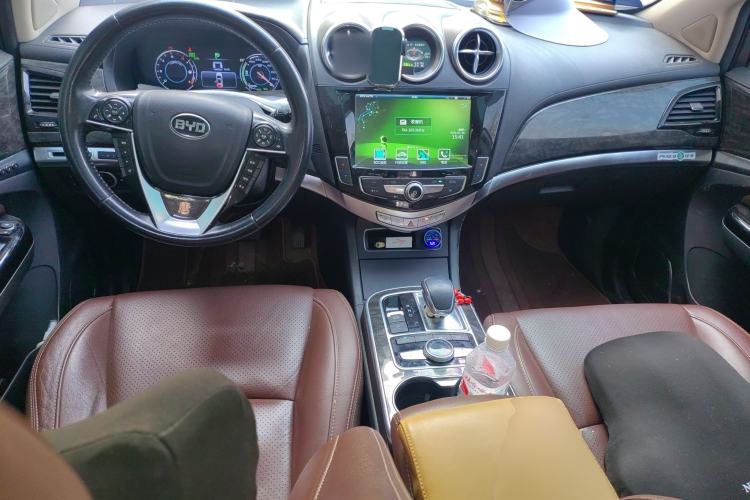 Used BYD Tang New Energy 2015 2.0T Four-Wheel-Drive Flagship Model