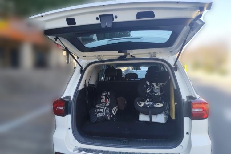 Used Roewe RX8 2019 30T Two-Wheel Drive Supreme Flagship Edition Trunk