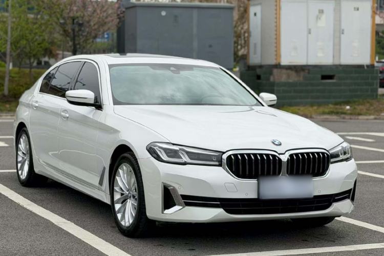 Used BMW 5 Series 2022 Restyled 525Li Luxury Package Exterior 4