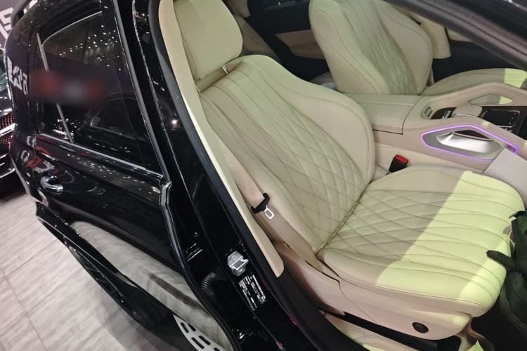 Used Mercedes-Benz GLE 2020 Facelifted GLE 350 4MATIC Luxury Edition Right Front Seat