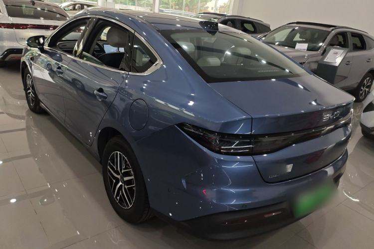 Used BYD Seal 05 DM-i 2025 DM-i Intelligent Drive 120KM Flagship Model Exterior 2