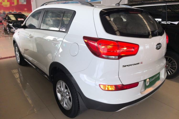 Used Kia Sportage R 2016 2.0L Manual Two-Wheel Drive GL Trim
