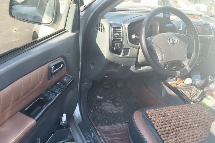 Used Great Wall Wingle 5 2013 2.0T European Version Two-Wheel Drive Elite Edition 6MT Big Double Cab GW4D20B Driver Seat