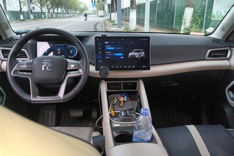 Used BYD Yuan UP 2024 401KM Beyond Edition Center Console