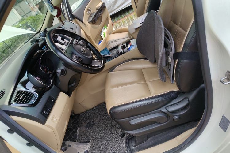 Used Kia Carnival 2015 3.3 GDI Luxury Edition China V Standard Left Front Seat