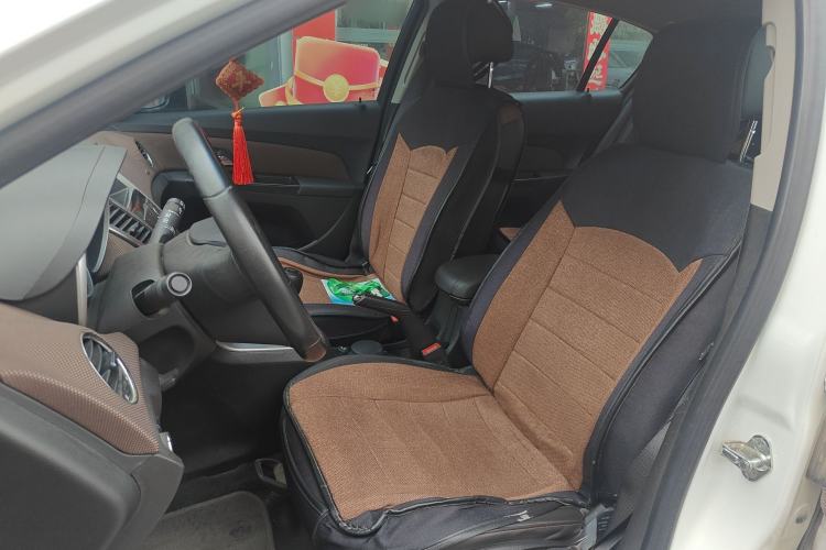 Used Chevrolet Cruze 2013 Hatchback 1.6L Manual Luxury Model Left Front Seat