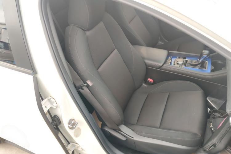 Used Mazda 3 Axela 2020 1.5L Automatic ZhiMei Edition Right Front Seat