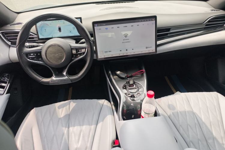 Used BYD Seal 2022 550 km Standard Range Rear-Wheel Drive Prestige Version
