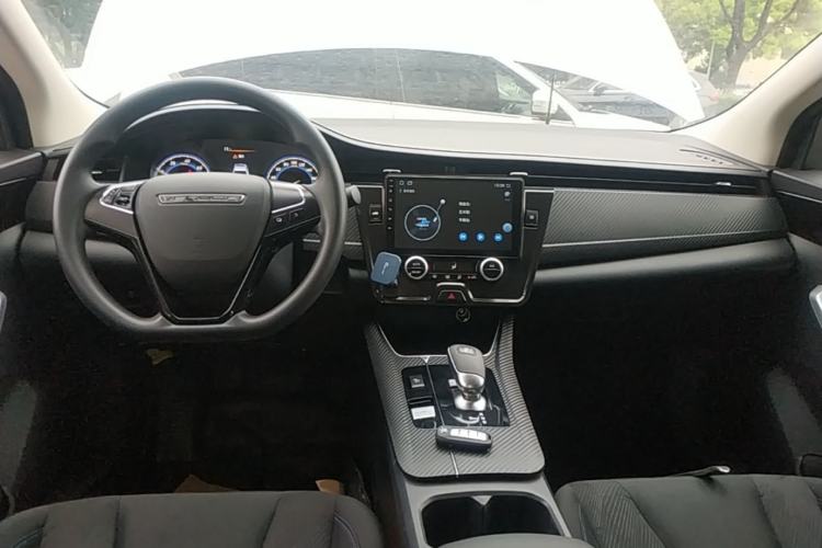 Used Venucia D60EV 2023 PLUS Comfort Edition SI Model Center Console