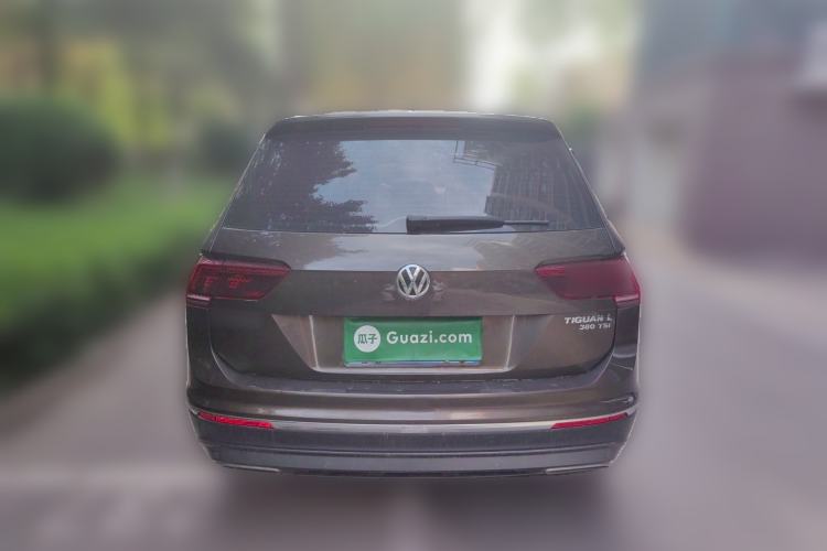 Used Volkswagen Tiguan L 2017 380TSI Automatic All-Wheel-Drive Luxury Edition Rear