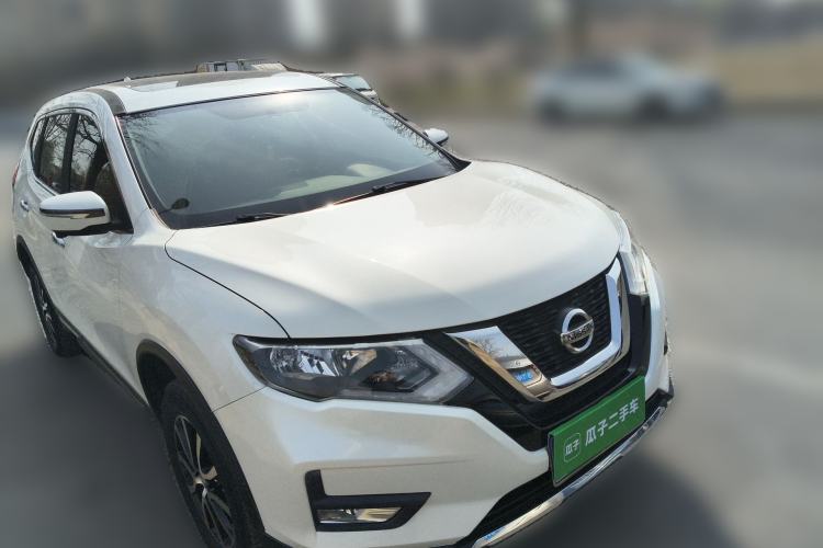 Used Nissan X-Trail 2017 2.0L CVT Comfort Edition 2WD Front Right 45 Deg