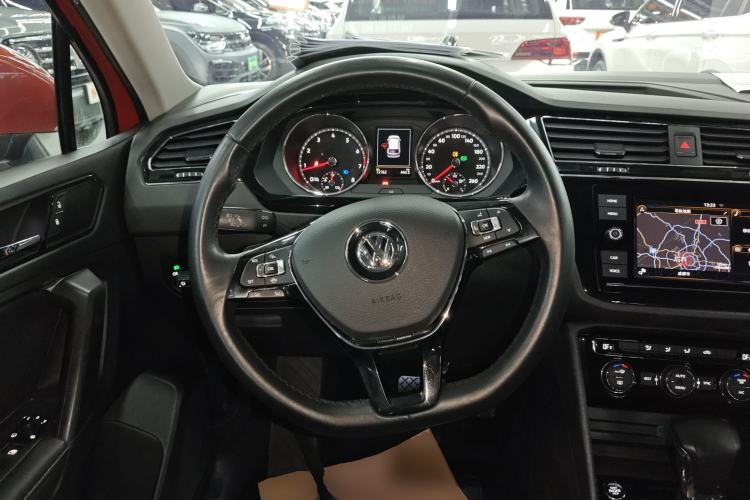 Used Volkswagen Tiguan L 2018 Revised Version 330TSI Automatic Two-Wheel Drive Comfort Edition
